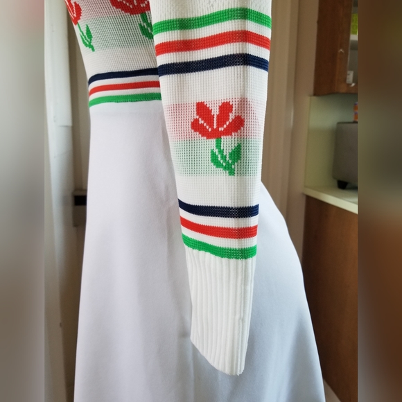 Vintage  Vicky Vaughn polyester  knitt white green red short 60s mini  dress - Picture 6 of 16
